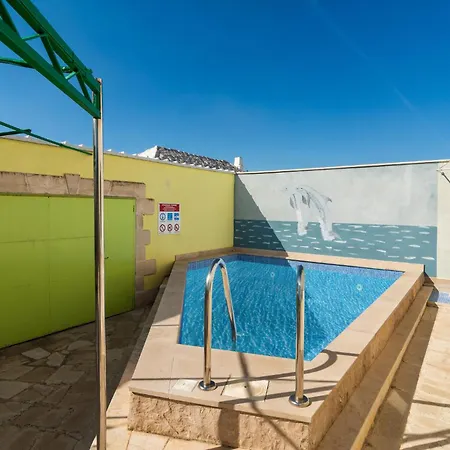 Beautiful In With Heated Swimming Pool Holiday home